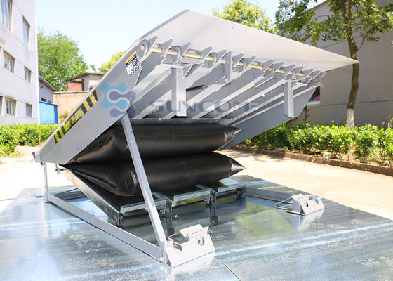 Grey Air Powered Dock Leveler Betonowa platforma do podnoszenia ciężkich rzeczy