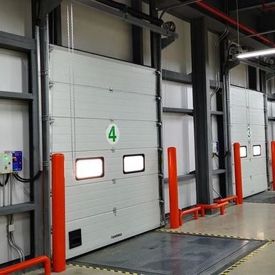 Automatyczne podnoszenie pionowe Drzwi sekcjonalne przemysłowe Izolacja z pianki poliuretanowej